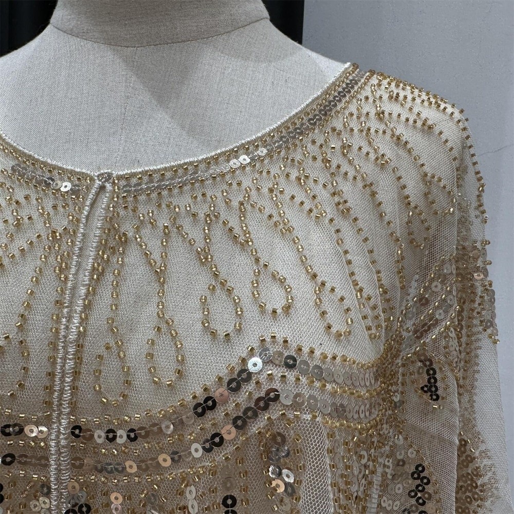 Women'S Fashion Of The 1920S - Modischer 1920er Flapper-Schal mit Blumenstickerei, Kurzer